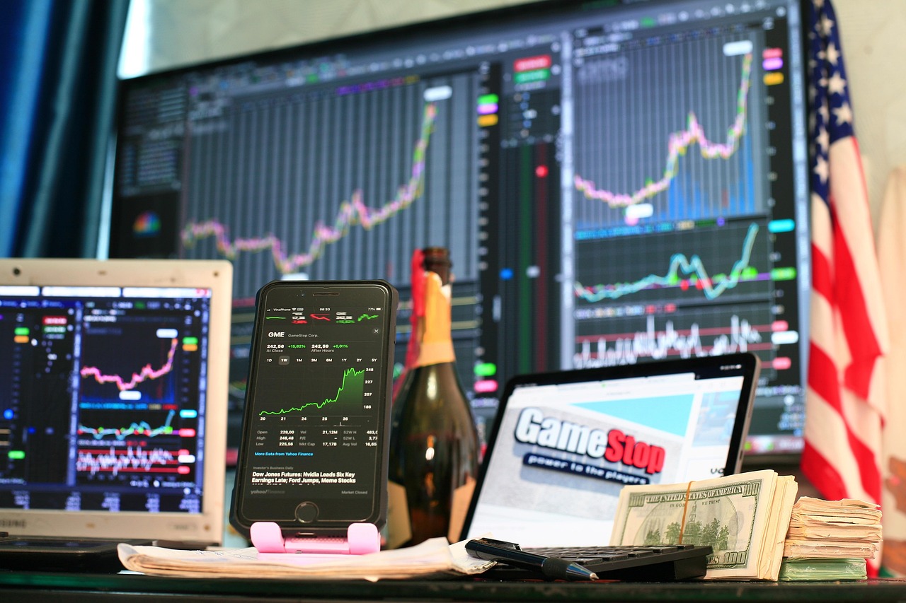 Market performance and stock movements — SMIC, HUA HONG SEMI