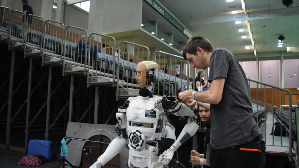 OpenAI — ai-agents — OpenAI, Anthropic