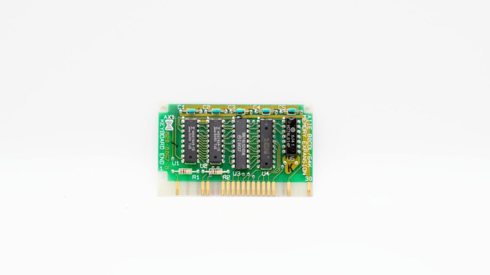 SMIC share issuance for equity acquisition — SMIC, National Integrated Circuit Industry Investment Fund Co., Ltd.