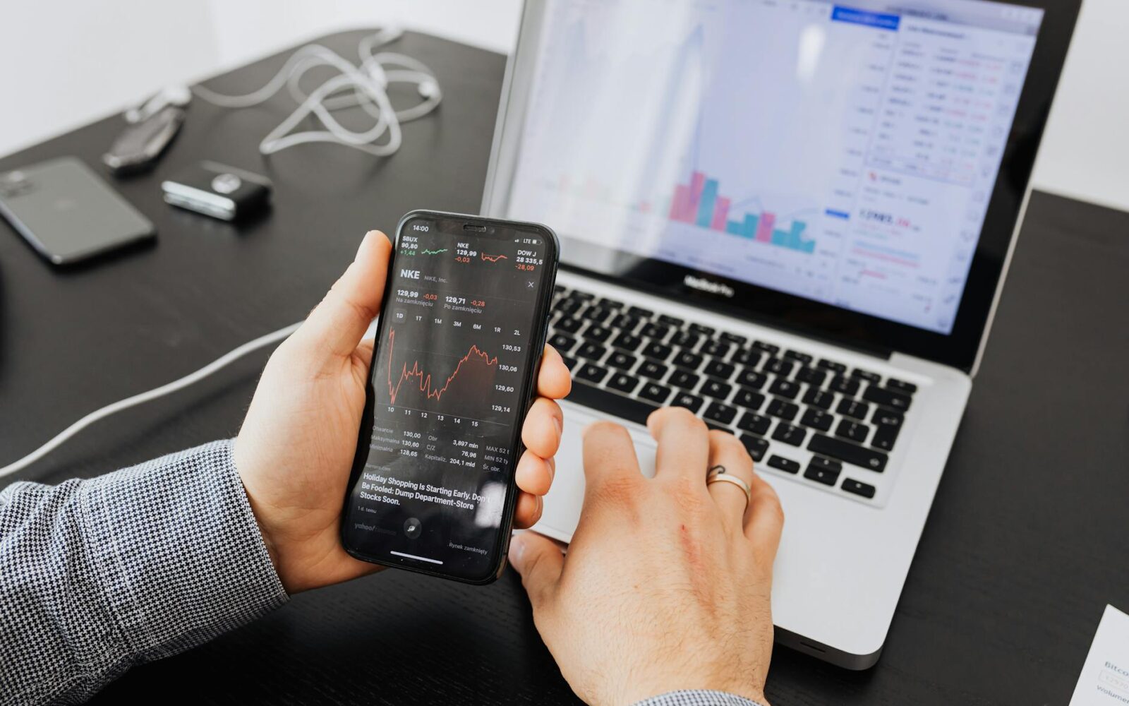 shareholder stock sale — CoreWeave, CRWV.US