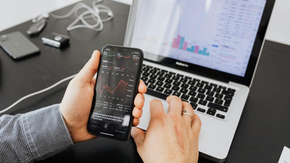 shareholder stock sale — CoreWeave, CRWV.US