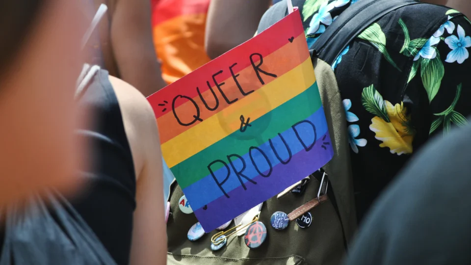 Crackdown on LGBTQ+ expression in Russia — Alexandra Kuzyk, Stray Kids