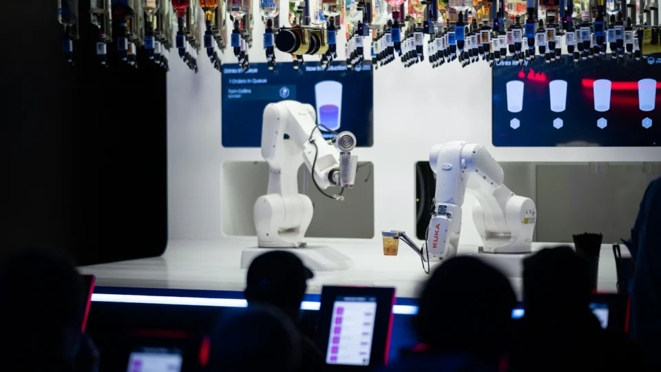 Transition to multi-agent AI systems — Zhao Jiehui, DeepBlue Technology