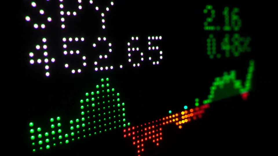 Stock trading activity in Hong Kong — CHINA MOBILE, SMIC