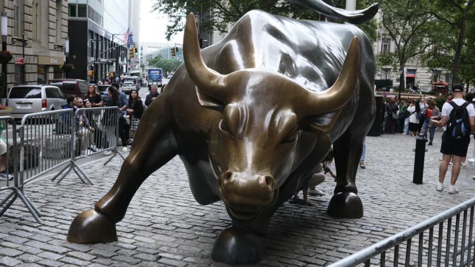 Southbound capital flow in Hong Kong stocks — SMIC, Jingwei Tiandi